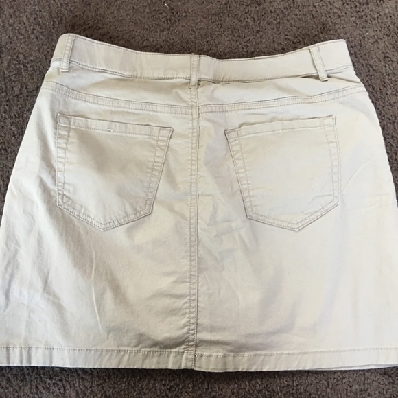 Croft & Barrow Tan Skorts - Picture 7 of 7